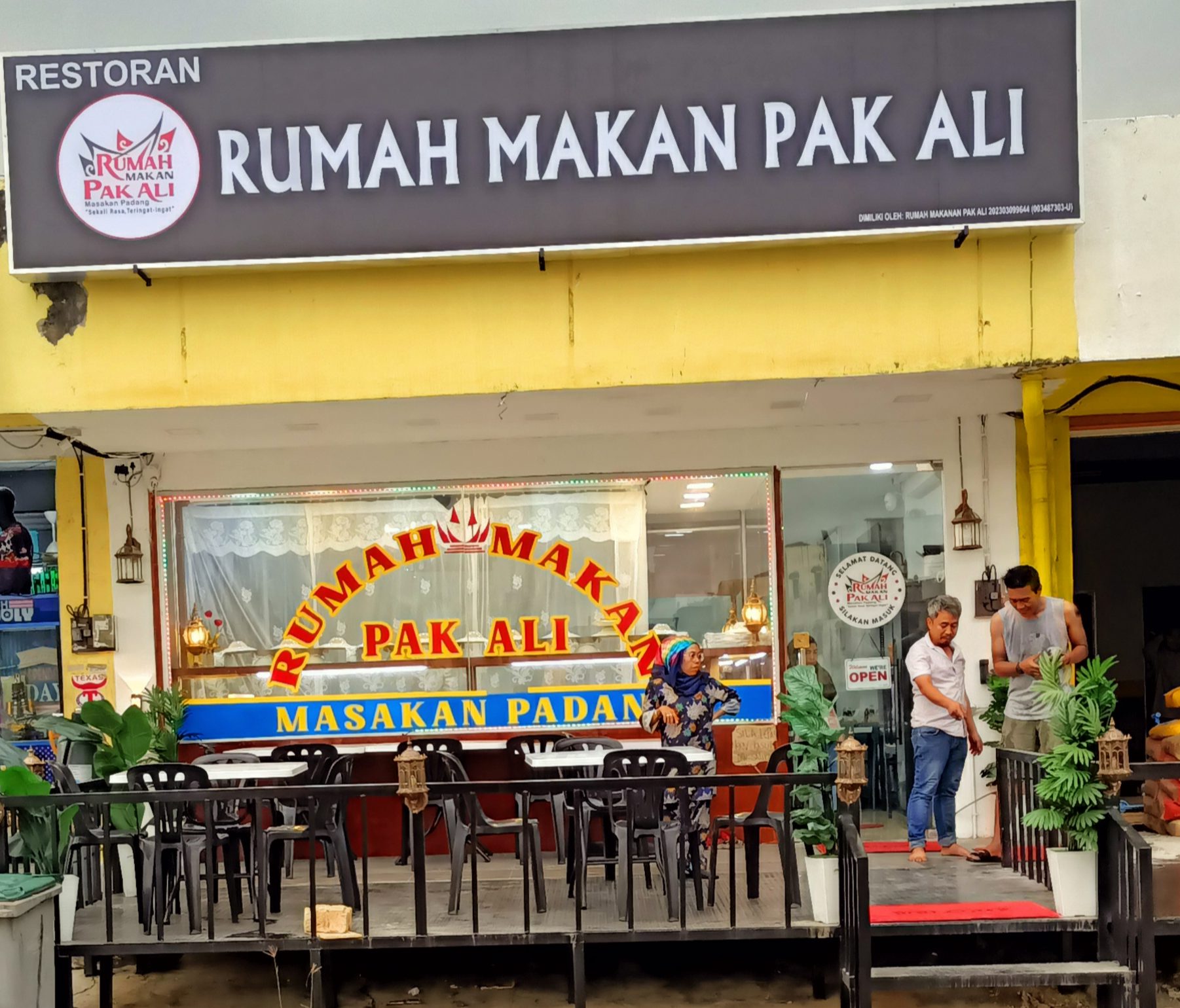 gerai nasi padang ali
