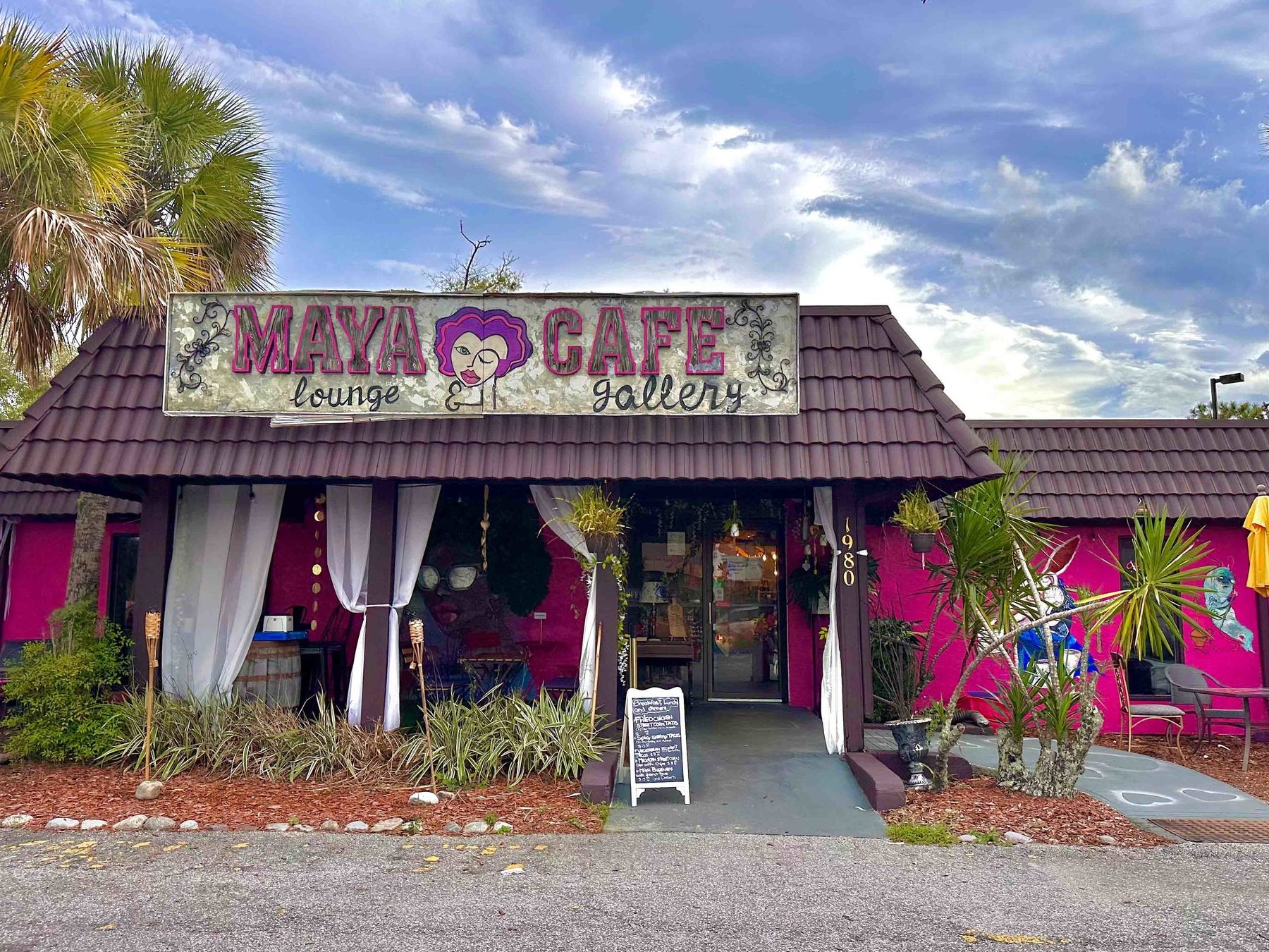 MaYa CaFe 1 maya cafe
