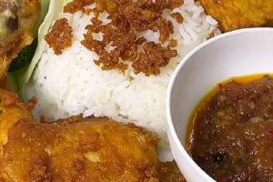 Nasi Ayam Penyet