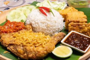 NASI AYAM PENYET (ASLI INDONESIA)