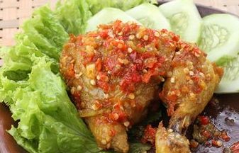 Timbok Ayam Penyet 1 timbok ayam penyet