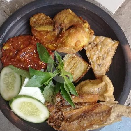 waroeng ndesoayam penyet bakso 1