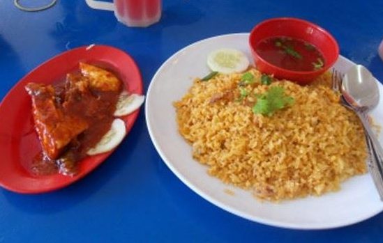 warung besi nasi ayam berlada